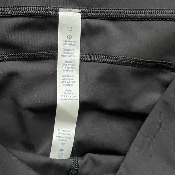 Lululemon cropped leggings - Picture 2 of 3